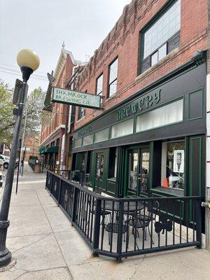 Front Entrance to Shamrock Brewing