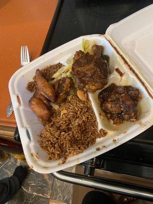 These oxtails tasted like they were a day old, please save your money