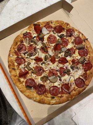 Pizza ($11)-- custom order with pepperoni, mushrooms, and onions~  piping hot even after the drive home!