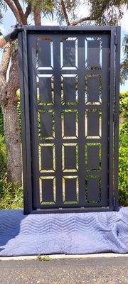 Beautiful design that offers some privacy. Powder coated in Wrinkled Black.