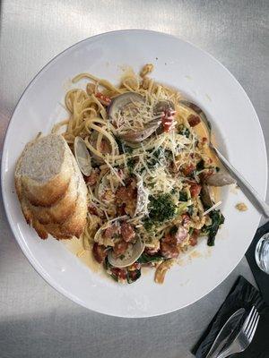 Pasta with clams