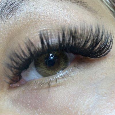 Volume lashes