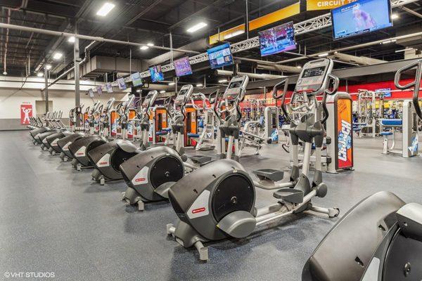 Crunch Fitness - Fort Collins