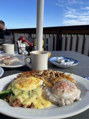 Half & half eggs benedict: Donna with hollandaise and sausage with sausage gravy.  Crispy shredded hash browns