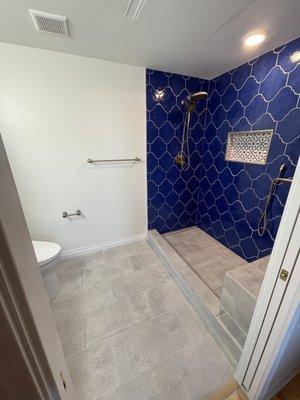 My newly remodeled bathroom (without the shower door)