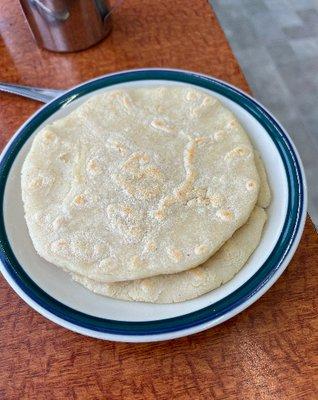 El Salvadoran tortillas