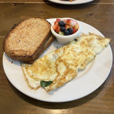 Skinny Omelette w fruit and toast