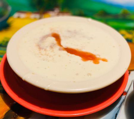 habanero salsa is excellent! Order drippy cheeseybean cheesey cheese dip at own risk.