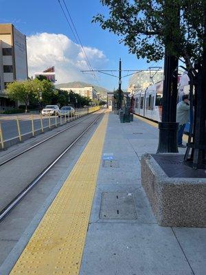 UTA TRAX Library