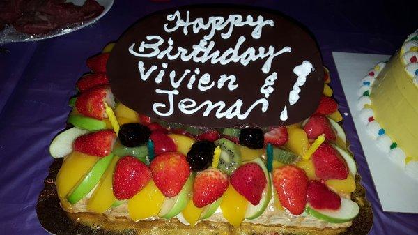 The BEST fruit tart cake in Valley.