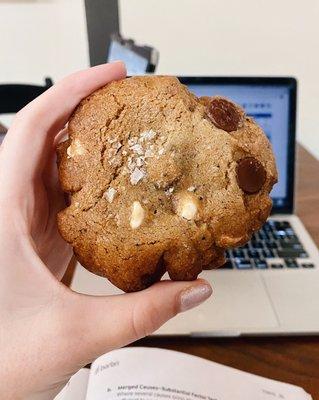 Brown butter chocolate chip cookie