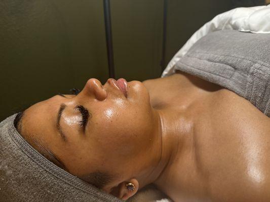 Dermaplaning Facial + Oxygen Treatment