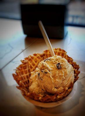 Double half scoop with waffle bowl