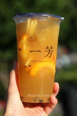 Yifang Fruit Tea 一芳水果茶 $5.75) - with Taiwanese pineapple jam, passion fruit jam, apple and orange slices, Mountain Tea. Great!