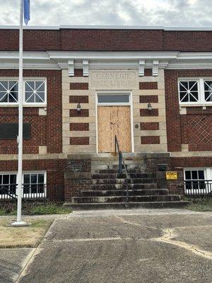 Old closed library!