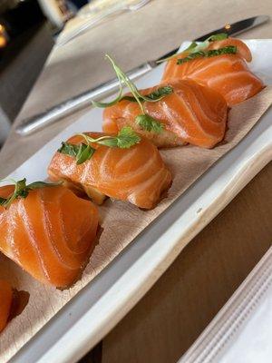 Salmon sushi