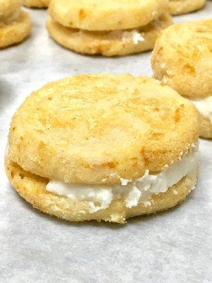 Lemon Creme Sandwich Cookie