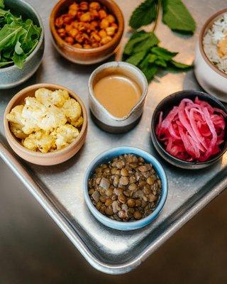 Details of the ingredients of the Honest Mary's Curry Cauliflower Bowl