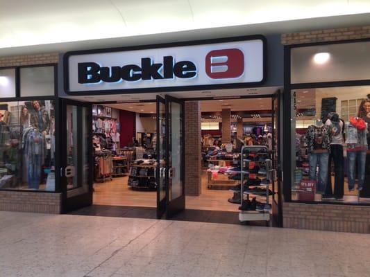 Buckle Storefront