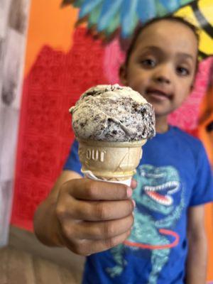 Oreo ice cream cone