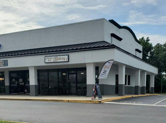 Puerto Rico Bakery in the Kingsway Shopping Center near Windhorst Rd.