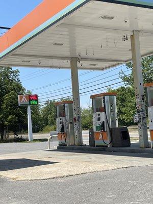 Gas prices significantly cheaper than other stations in the area