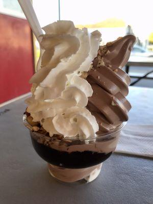 Soft serve sundae