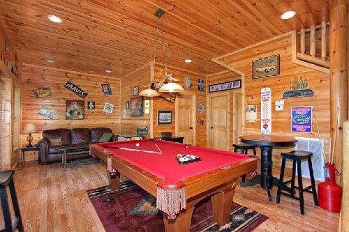 Game Room in Galtinburg Cabin