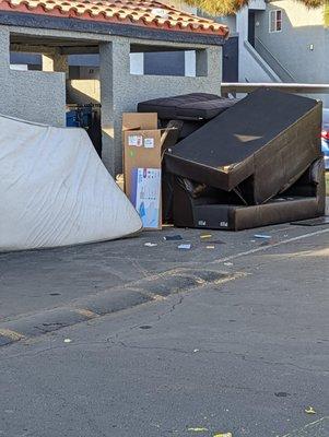 The couch has been sitting there for 3 weeks.