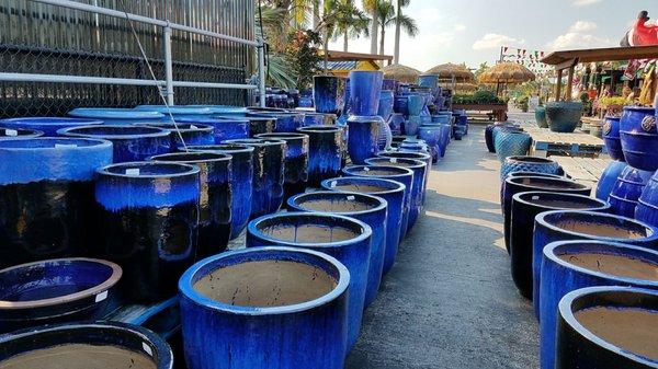 Really huge # of blue - & other color - pots