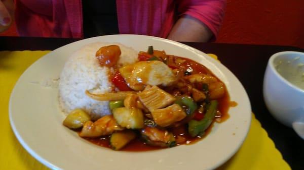 Sweet and Sour Thai Chicken, lunch portion ($7.35)