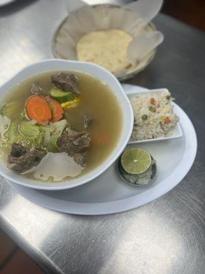 Sopa de Res