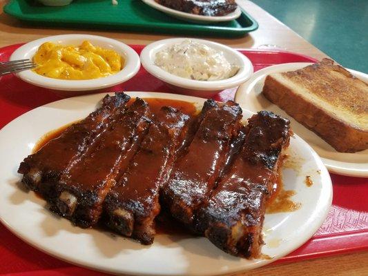 Was passing through and stopped for lunch. Got the Pork Ribs. Sooo good! Loved it