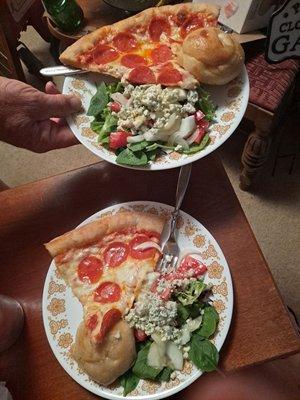 Pizza and garlic knots