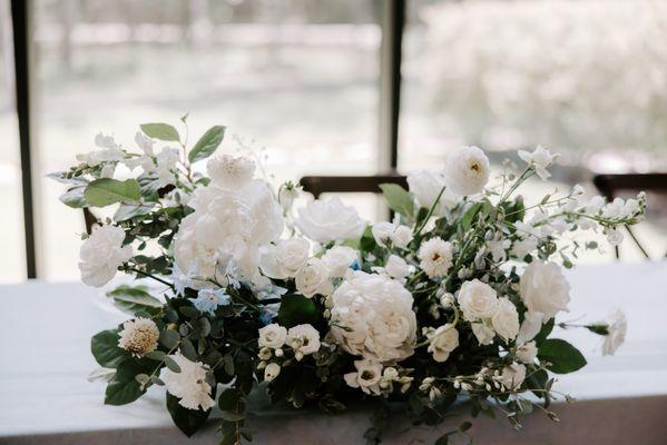 Head table wedding arrangement