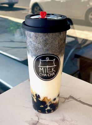 Black Sesame Milk Tea w/ Boba