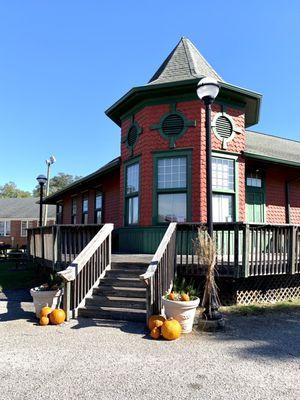 Blackville Historical stop: old depot that is library now. Closed Fridays.