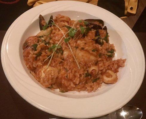 My husband had the 'special' which was a seafood risotto.  Tasty and filling. Best we ever had.