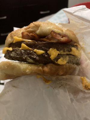 Jumbo bacon cheeseburger