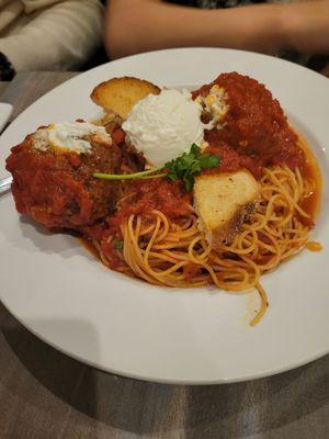 Spaghetti and meatballs