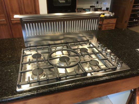 New Gas Cooktop & Down Draft install.