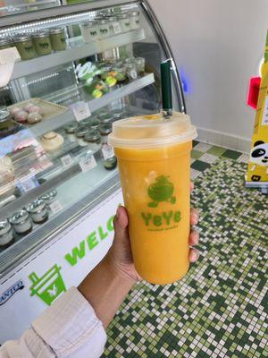 Yeye Mango Coconut Latte