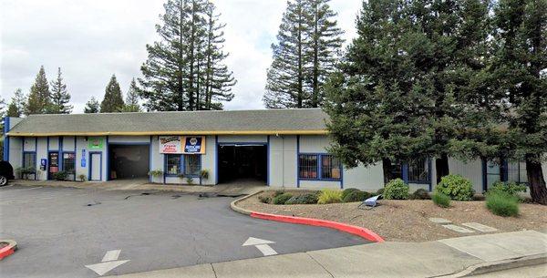 Windsor Truck and Auto Repair offers quality repair and maintenance to the drivers of Windsor, CA.