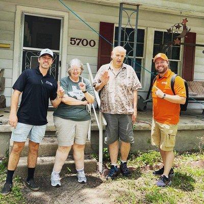 Clyde and Mary go solar! Austin Energy is even paying them $2,500 just for making the switch to save the electric grid and th...