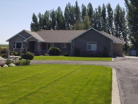 Architectural shingles with cedar ridge