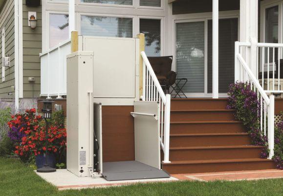 wheelchair lift in Connecticut installed by Lifeway Mobility