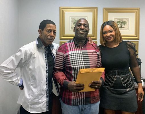 We "Just Closed" a $234K Fix n Flip loan with Express Capital Finance. Hard Money Guye (left) with client Scott Clay& RE Agent Arlita Harvey