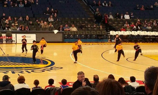 At the Oracle Arena, hike of the WARRIORS......