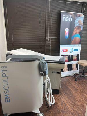 Patient room with Emsculpt NEO