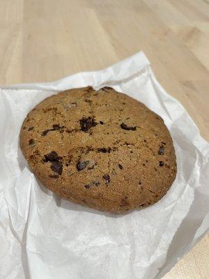 chocolate chip cookie